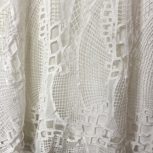 ISLA SET LACE SKIRT AND CROP TOP - Picture 3 of 8